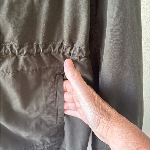 Gap Army Green Military Style Jacket Size L
Pockets Drawstring Grunge Utility - Picture 6 of 13